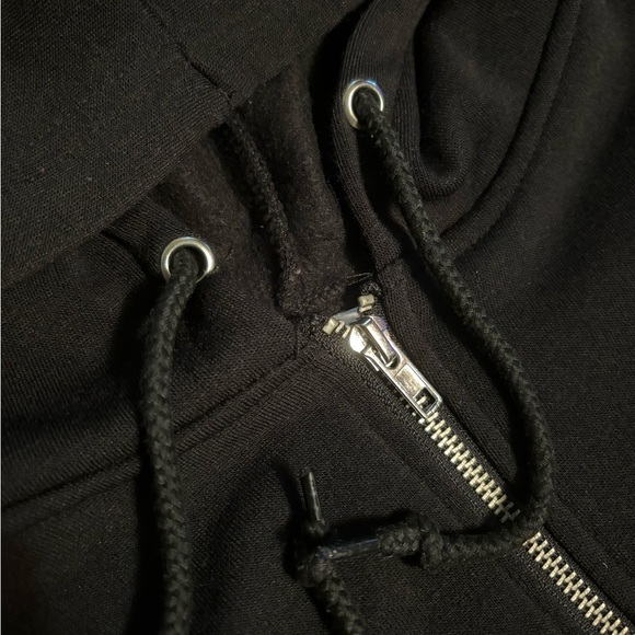 Black long sleeve zip up hoodie - Picture 1 of 8